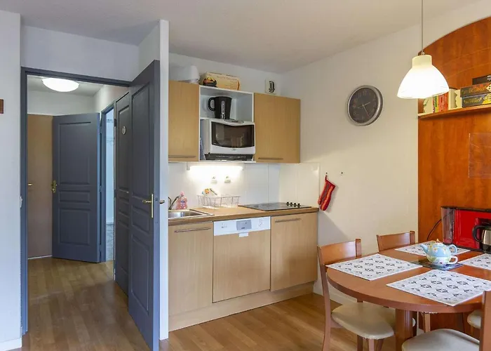 4 Pers Avec Terrasse, Piscine Couverte Et Salle De Fitness, Proche Pistes Et Remontees - Fr-1-404-339